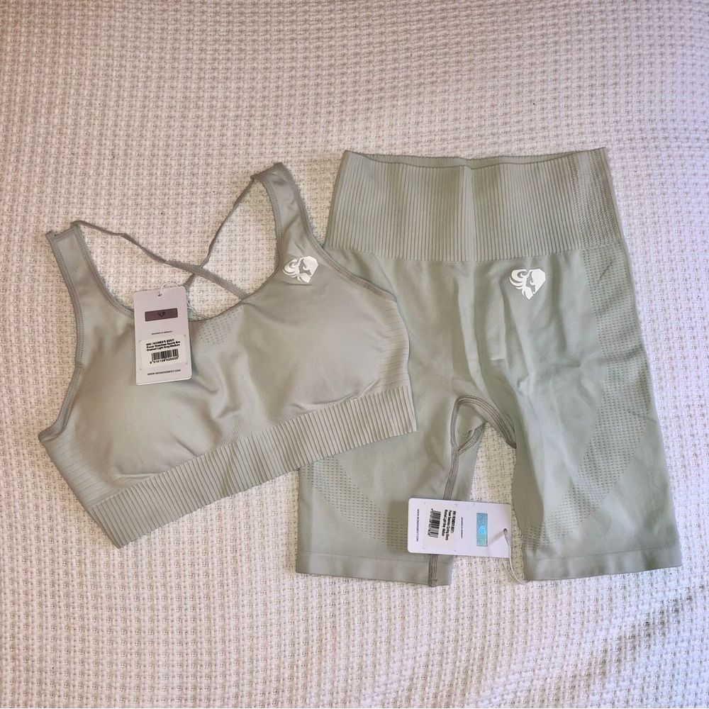Women’s Best Power Seamless Cycling Shorts & Sports Bra